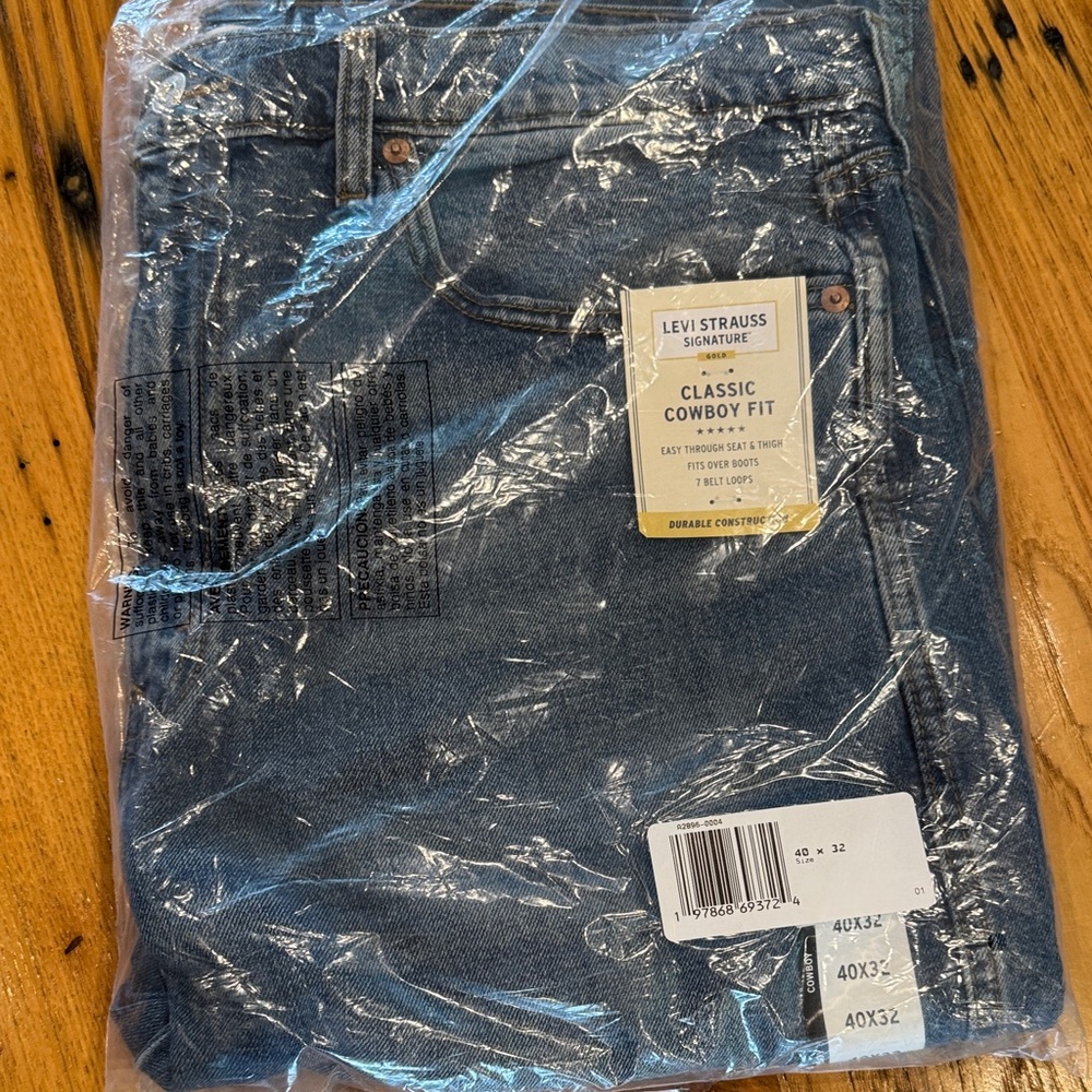 Levi's Men's Gold Classic Cowboy Fit Jeans - Blue